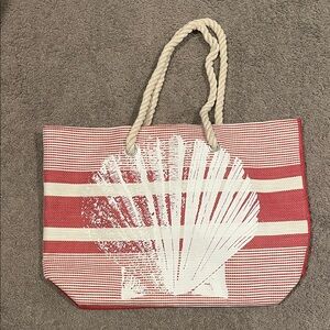 Red and White Shell Beach Tote Bag NWOT